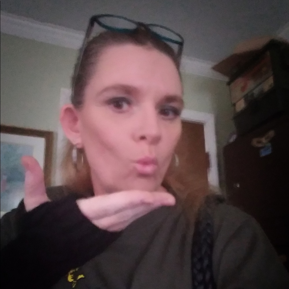 Meet your Posher, Lindsey